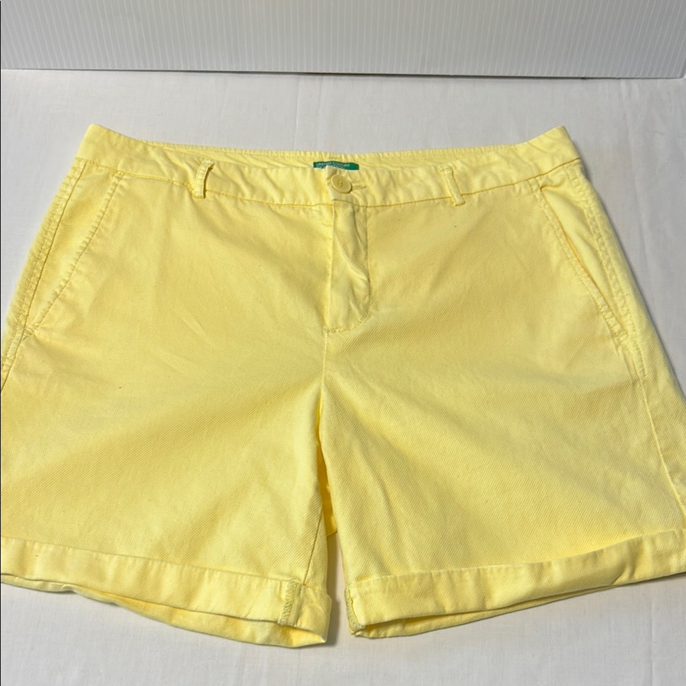 United Colors of Benetton Women’s Textured Cuffed Yellow Shorts Sz 8-NWOTS